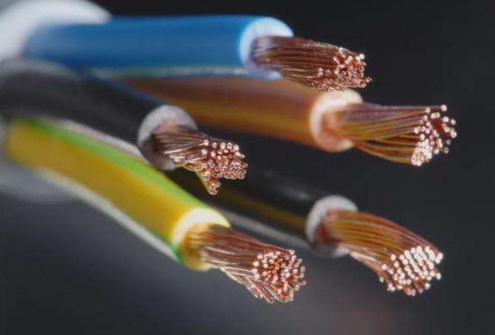 如何避免電線電纜的外皮在冬天斷裂呢？